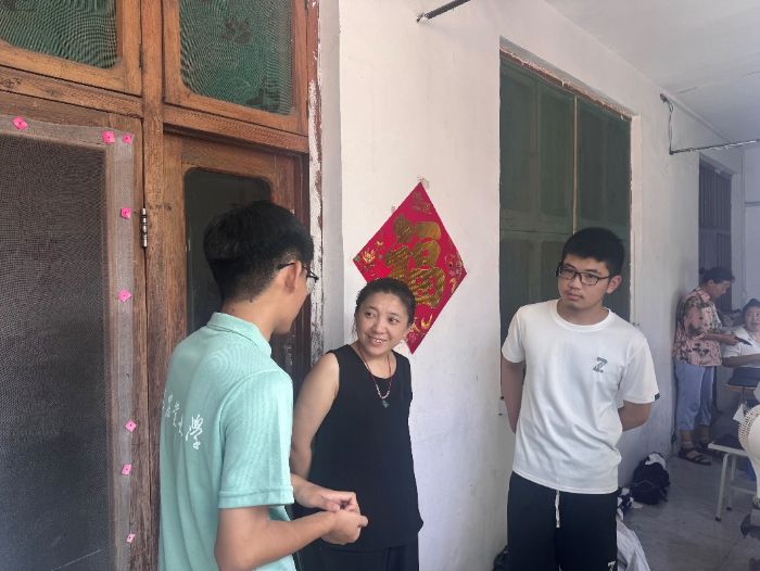 青農(nóng)學(xué)子三下鄉(xiāng)：“硅”心同行赴濟(jì)寧實(shí)踐團(tuán)“鋅”火助力實(shí)踐活動(dòng)