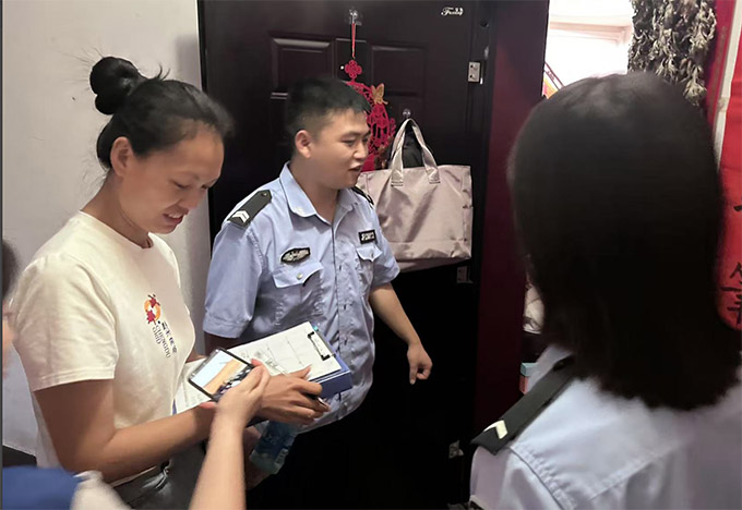 “利劍”出鞘助力人口登記，法治星火溫暖社區家園