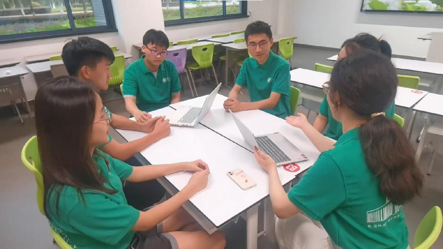 東南大學“逐夢紫煙”暑期實踐隊：兩彈一星神州夢圓，東大少年接力逐天