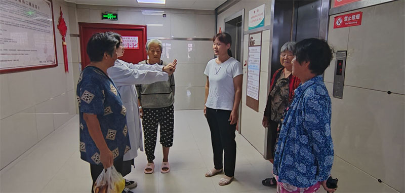 急救知識實踐，護航生命行動-新鄉醫學院三全學院赴遂平縣人民醫院宣傳急