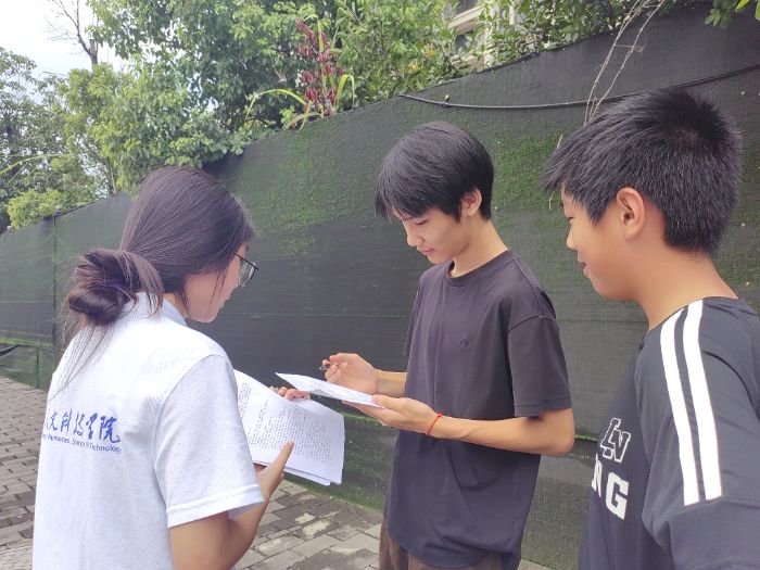 浮光志愿小分隊開展基層調研：問卷聚民智，訪談聽心聲