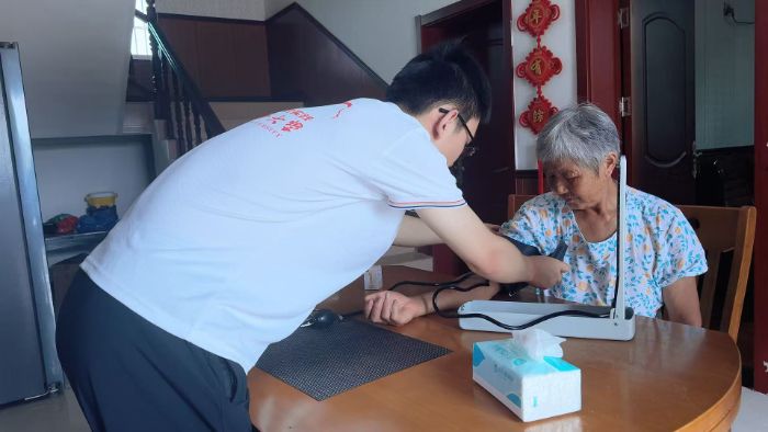 安醫學子三下鄉：助力阿爾茨海默癥防治宣傳