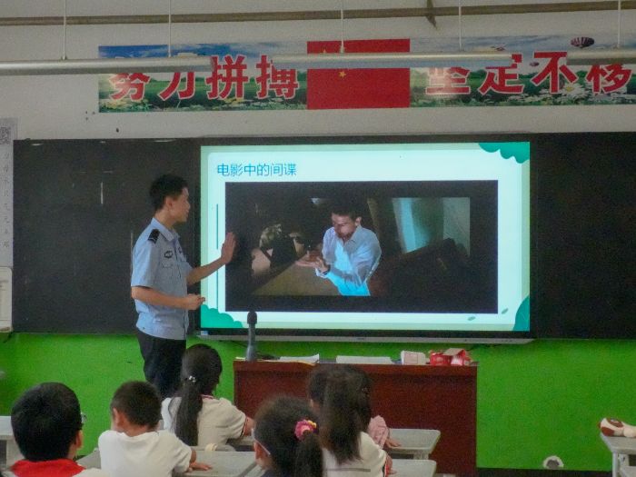 知法于心，行法于微——中央司法警官學(xué)院青衿知行團(tuán)普法系列活動